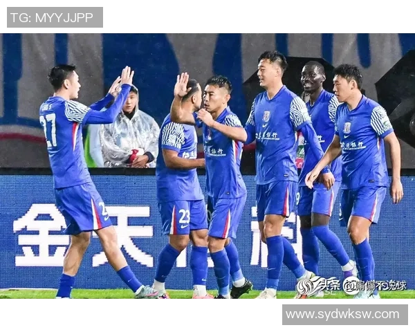 上海申花全力出击力争胜利 力压对手打造主场优势