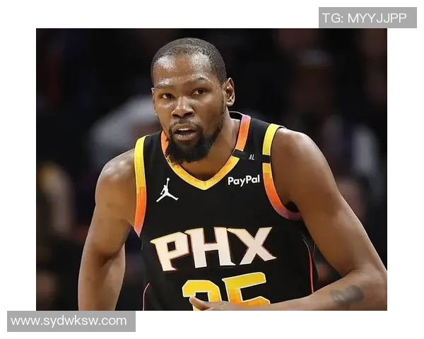 凯文杜兰特如何凭借坚韧与技术塑造独特传奇篮球之路 凯文杜兰特如何凭借坚韧与技术塑造独特传奇篮球之路