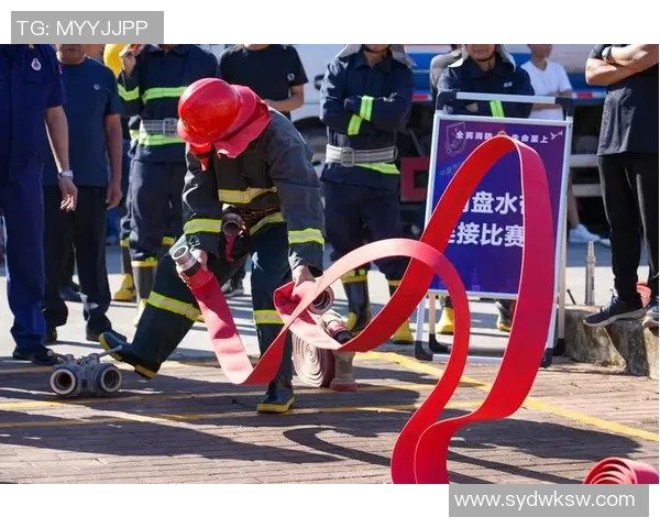 利物浦强强对决赛场风云再起激烈比拼引爆球迷无限激情