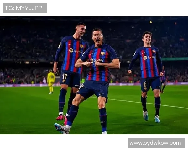 哈维引领下的巴萨黄金时代：技战术革新与球队辉煌成就解析