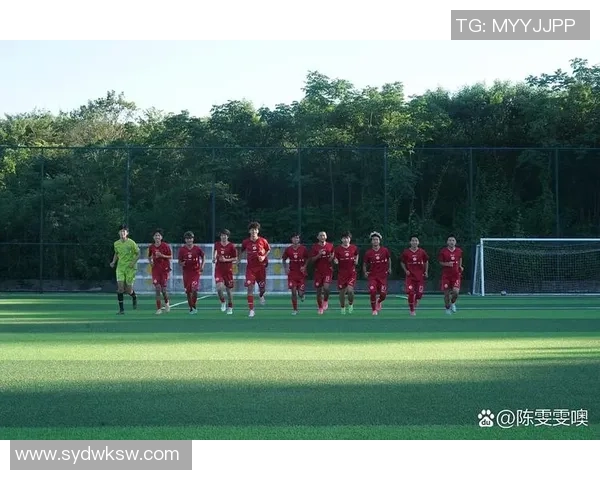 国足主场鏖战九十分钟顽强逼平劲旅展现全新拼搏精神