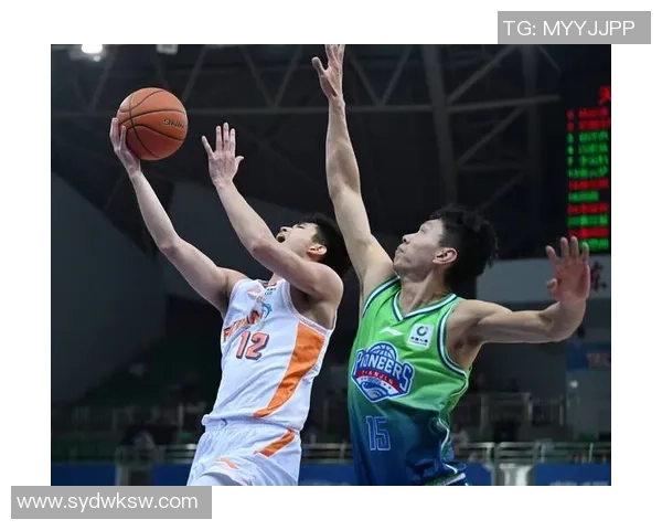 天津先行者全力迎战劲旅巅峰对决激情上演掀起新赛季篮球热潮