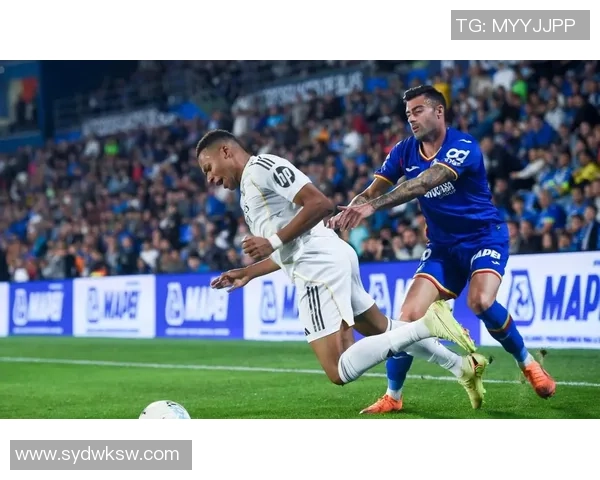 皇家马德里迎战豪门劲敌展开激烈对决 球迷热切期待精彩较量