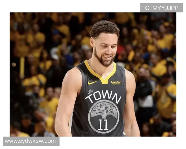 金州勇士重塑团队荣耀再度冲击总冠军王朝传奇再起