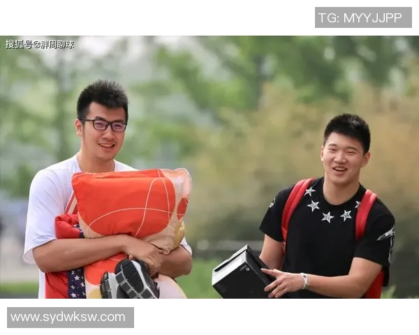 TSW与FLY的巅峰对决谁能在赛场上笑到最后揭晓精彩瞬间